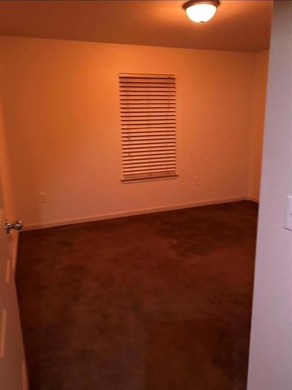 1806 Holland St - Photo 5 of 10