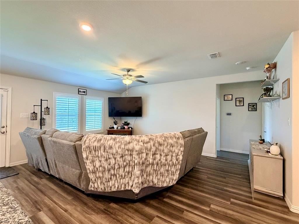 6301 Spooky Cat Trl - Photo 4 of 22