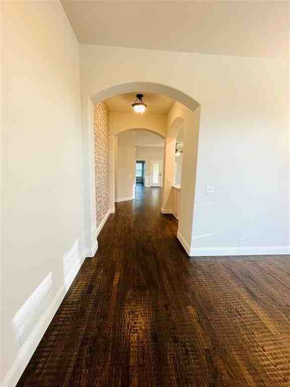 2123 Victoria Ln - Photo 3 of 19