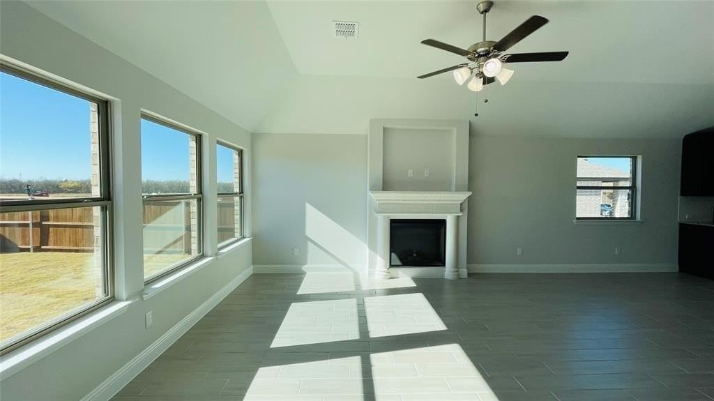 513 Redbud Dr - Photo 7 of 17