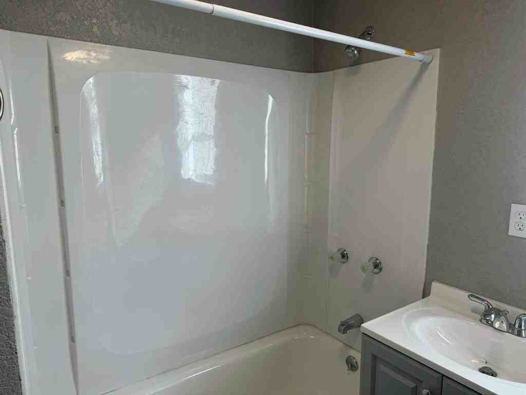 601 S Pine St - Photo 7 of 11