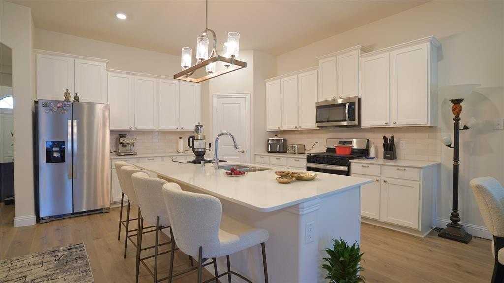 1101 Ginger Rd - Photo 2 of 16