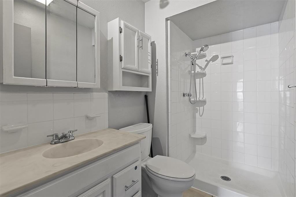 1825 E Peters Colony Rd - Photo 6 of 25