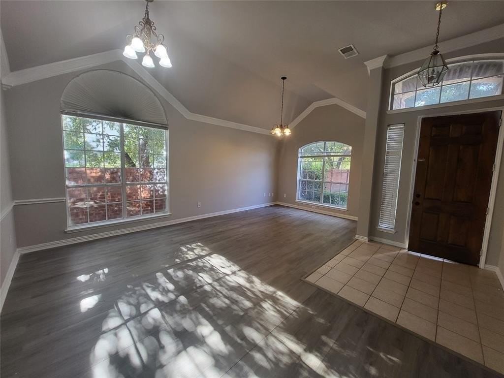 119 Saint James Rd - Photo 4 of 10