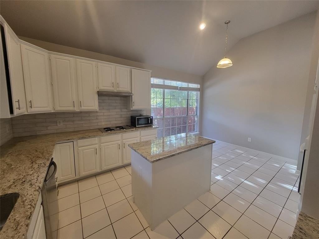 119 Saint James Rd - Photo 7 of 10