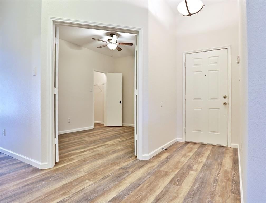 9208 Chesapeake Ln - Photo 2 of 25