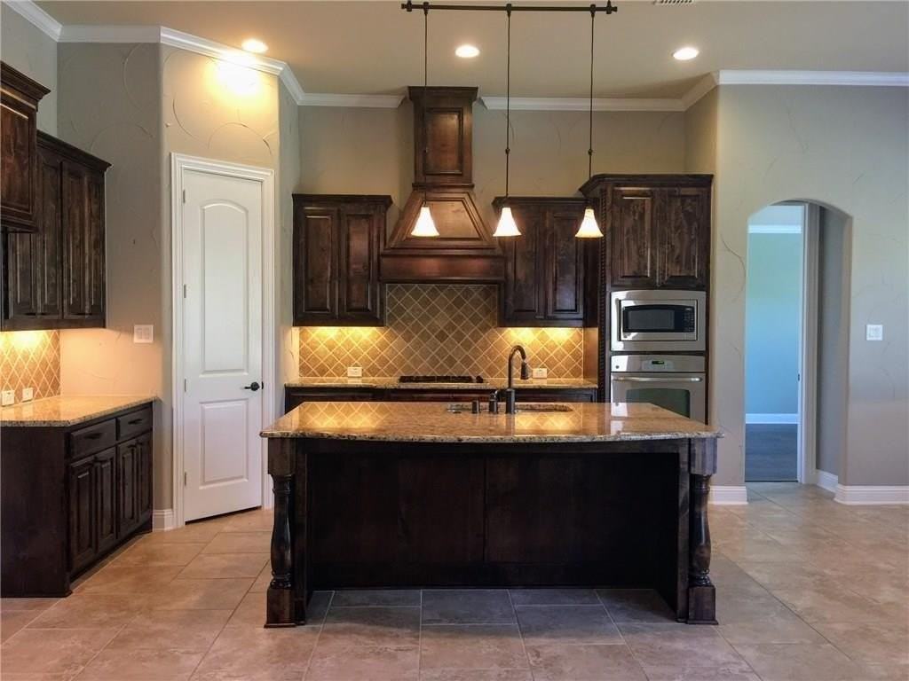 2623 Kingsford Ln - Photo 6 of 24