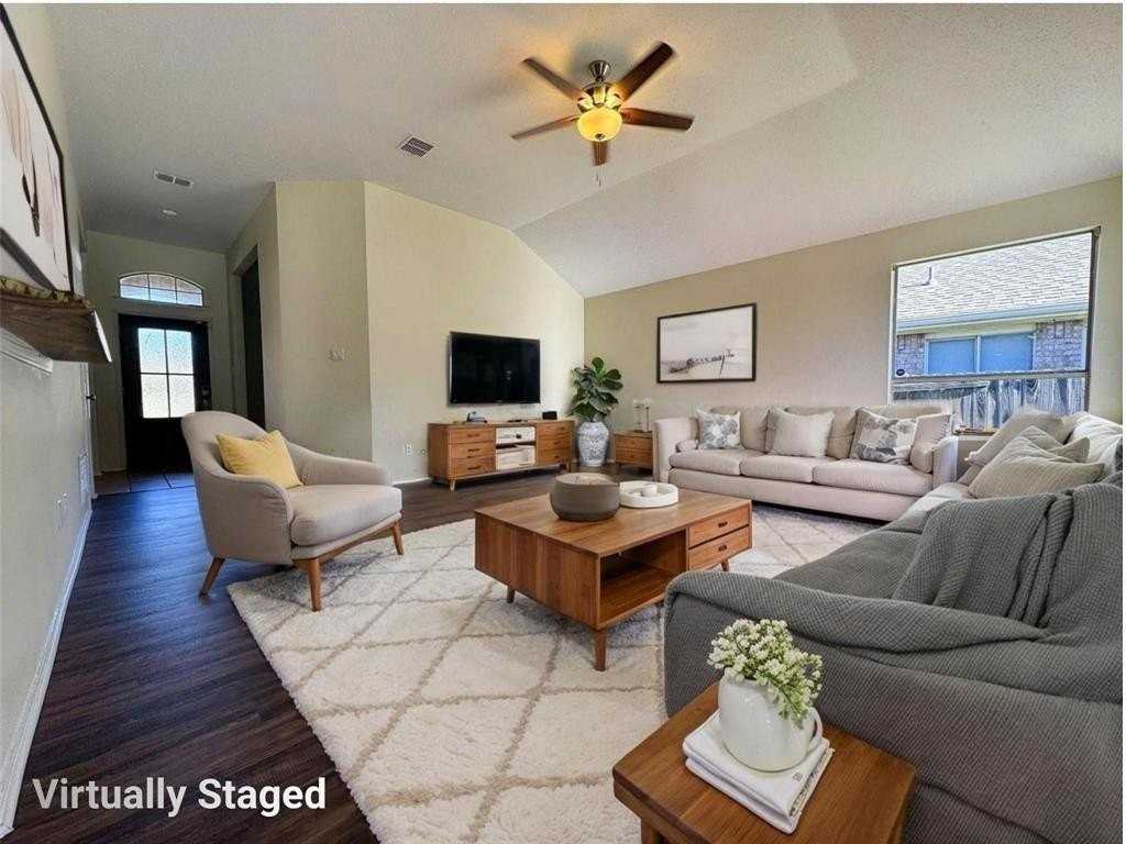 1020 Bonanza Dr - Photo 4 of 10