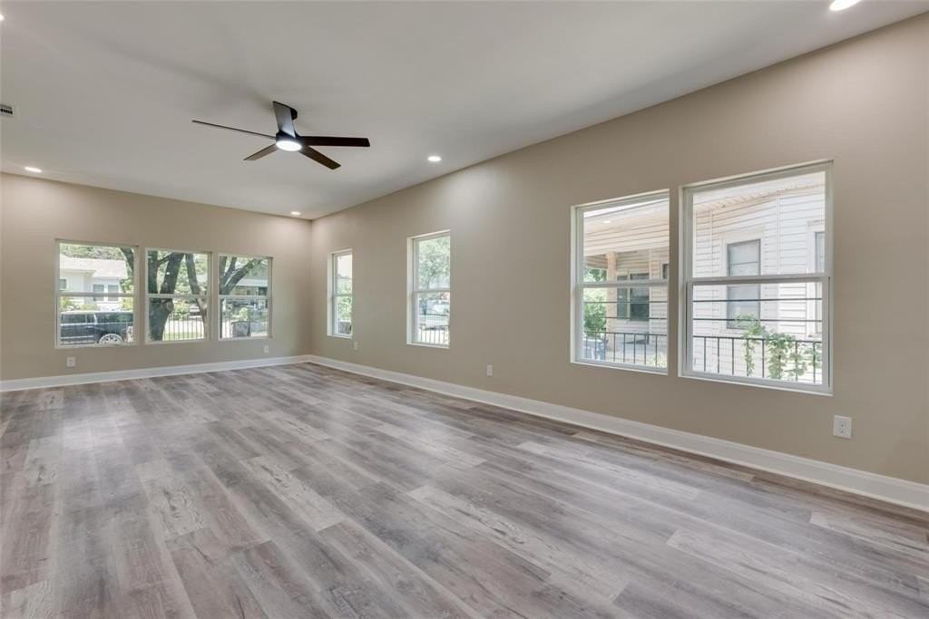 2945 May St - Photo 4 of 18