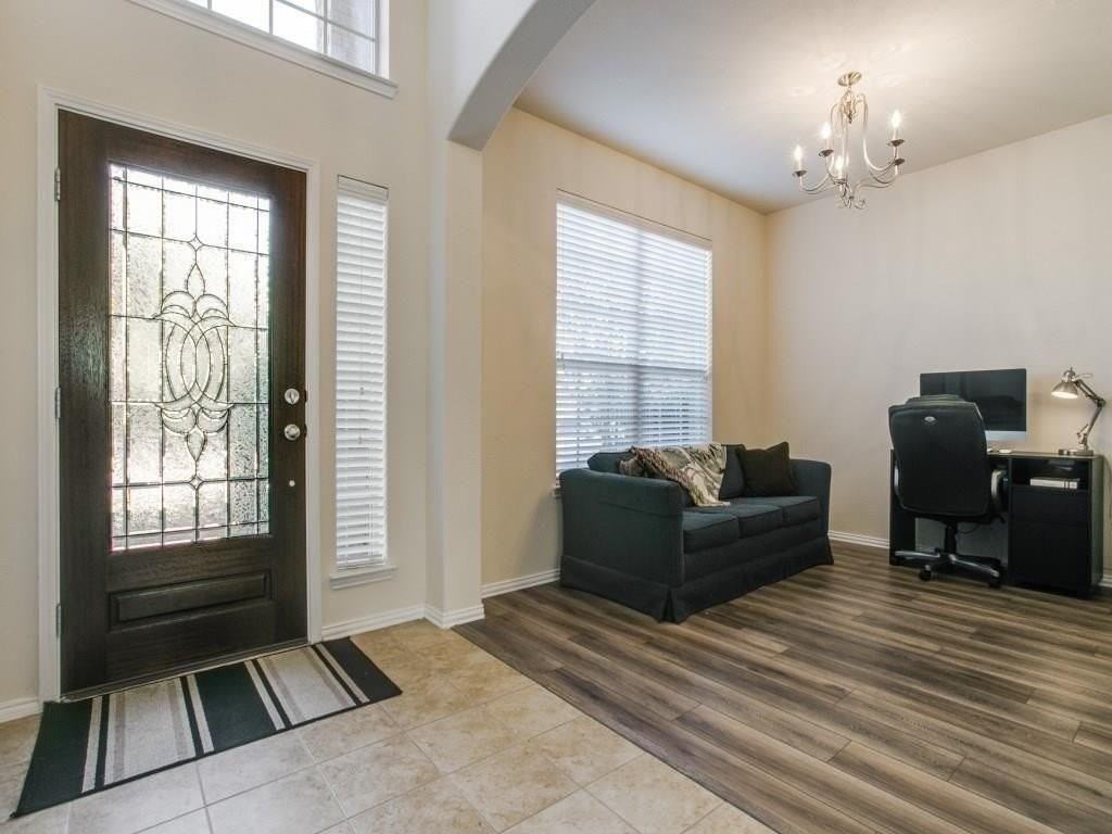 512 Anchor Way - Photo 4 of 17