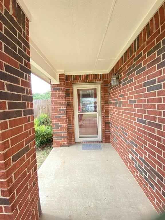8016 Meadow View Trl - Photo 3 of 25