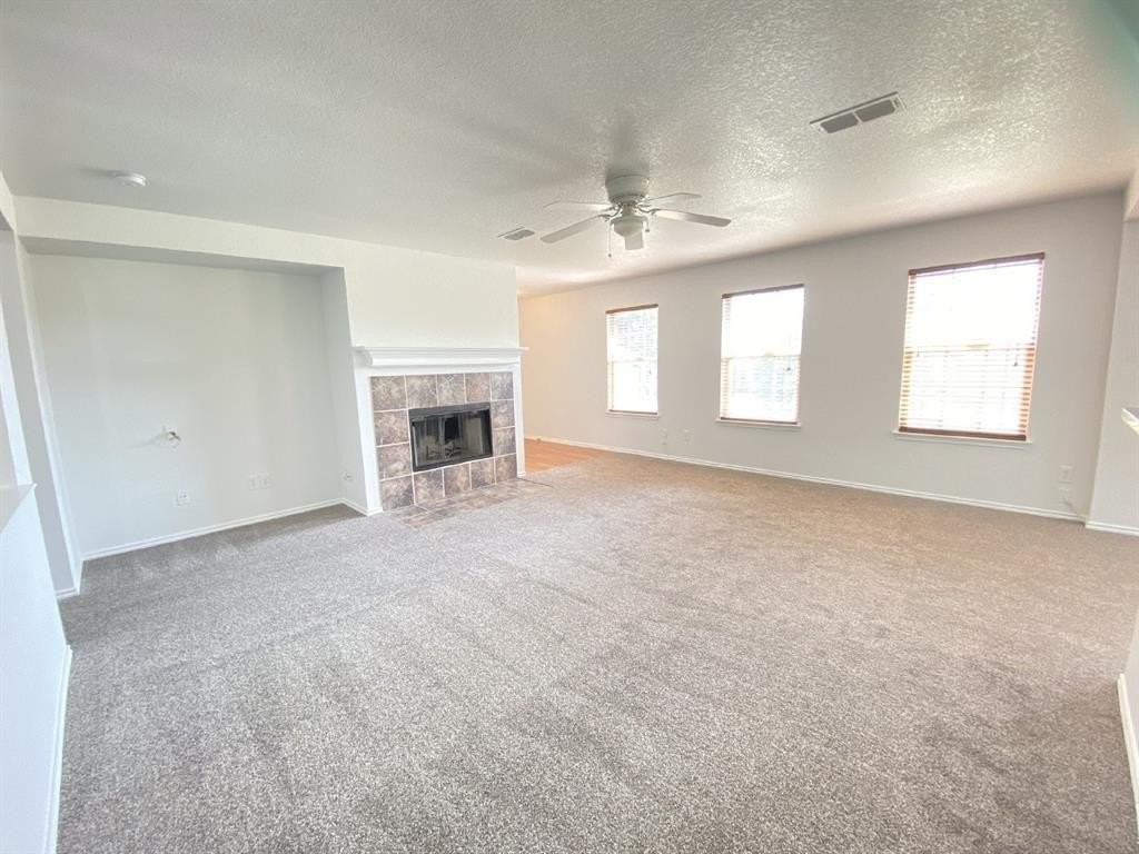 8016 Meadow View Trl - Photo 6 of 25