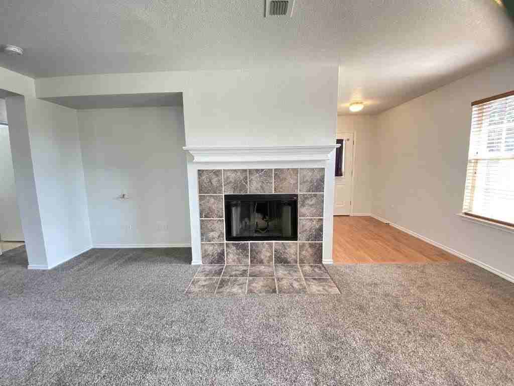 8016 Meadow View Trl - Photo 7 of 25