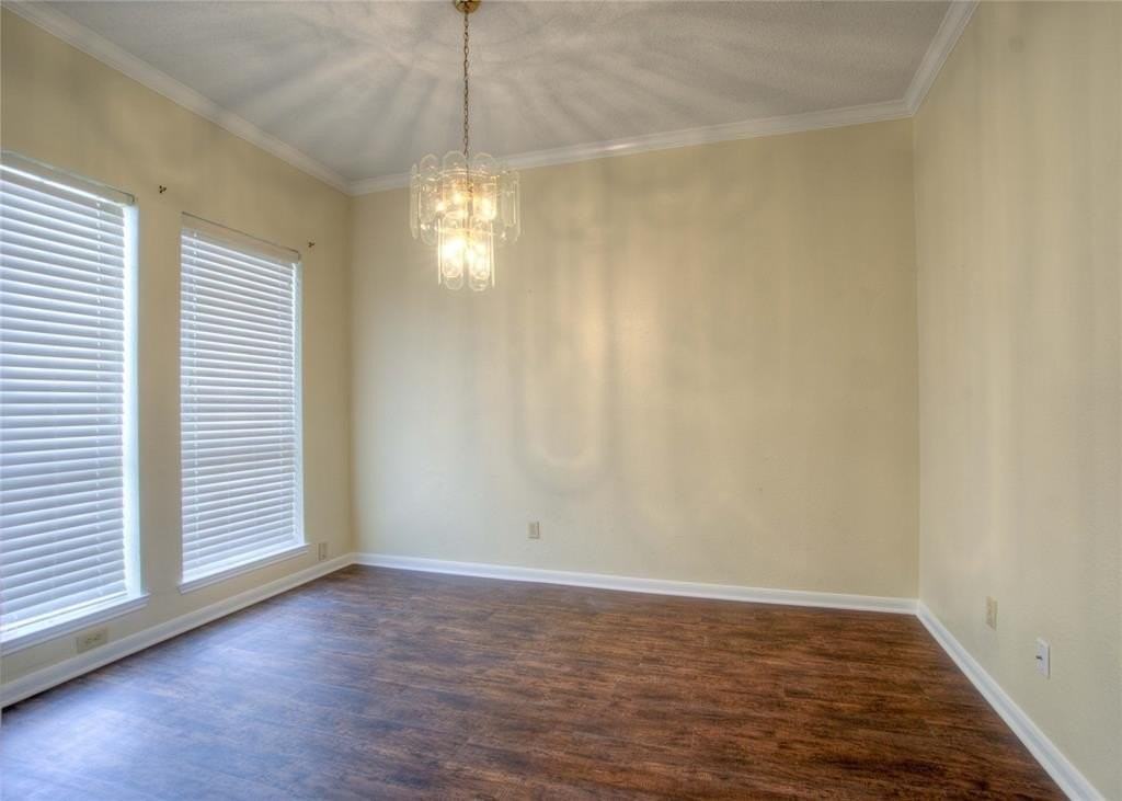 4221 Crestedge Ln - Photo 3 of 20