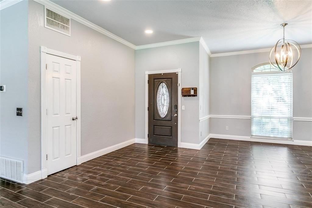 3713 Brentwood Ct - Photo 2 of 29