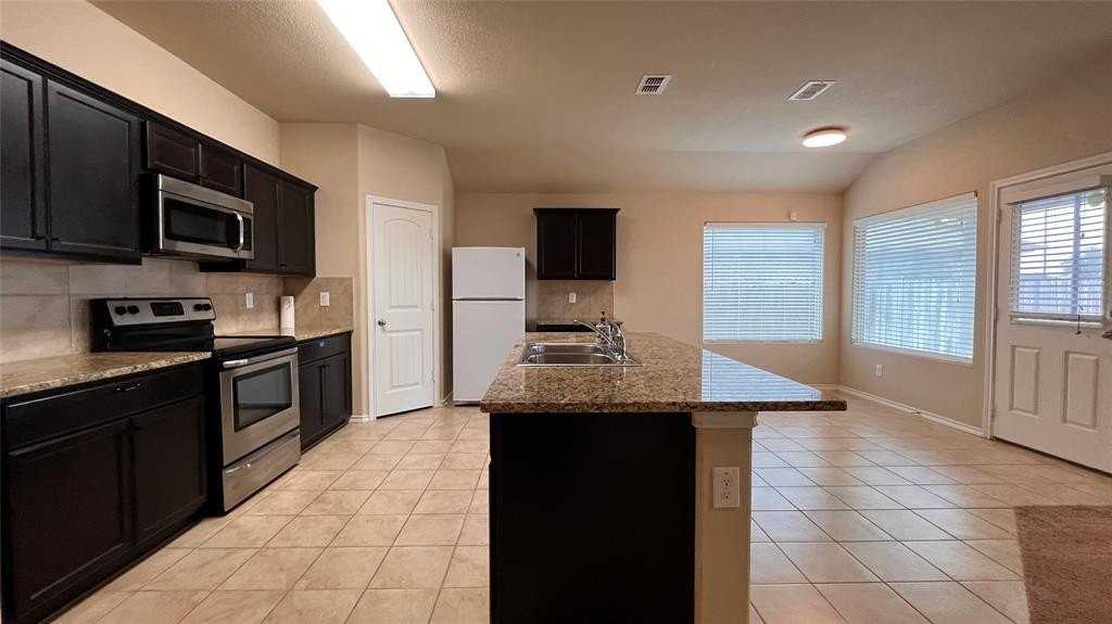 8333 Flythe Mill Rd - Photo 5 of 23