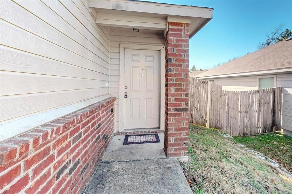 4822 Nuevo Laredo Ct - Photo 3 of 40