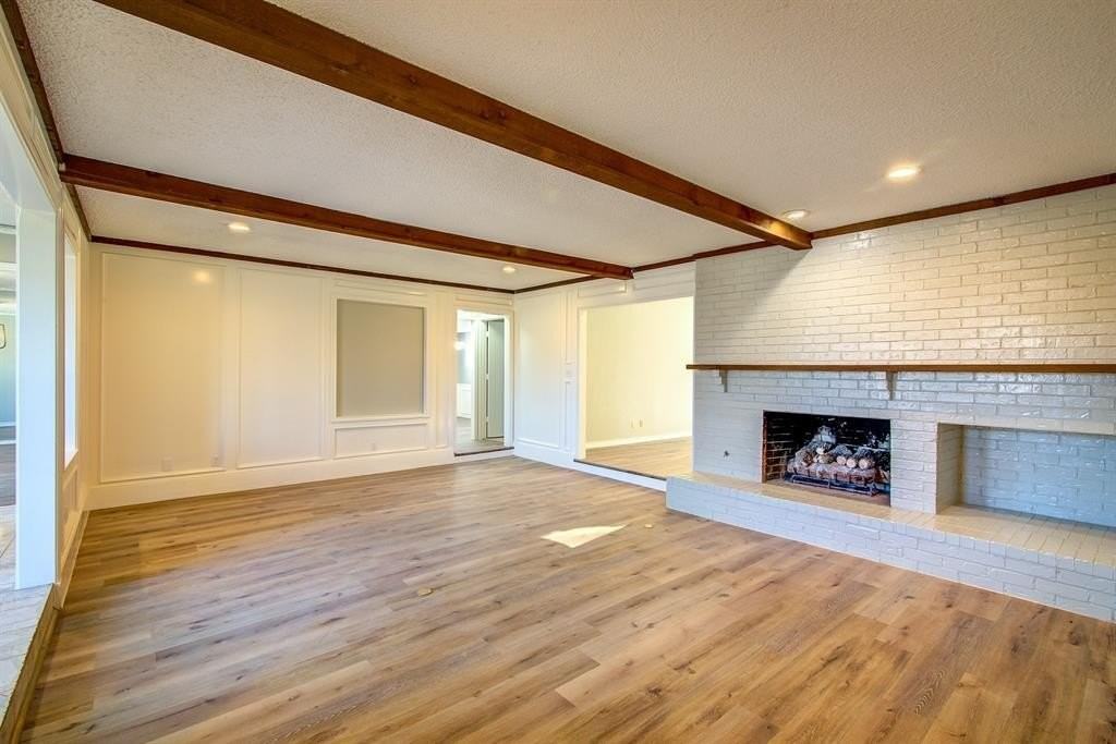 225 Sovereign Ct - Photo 5 of 25