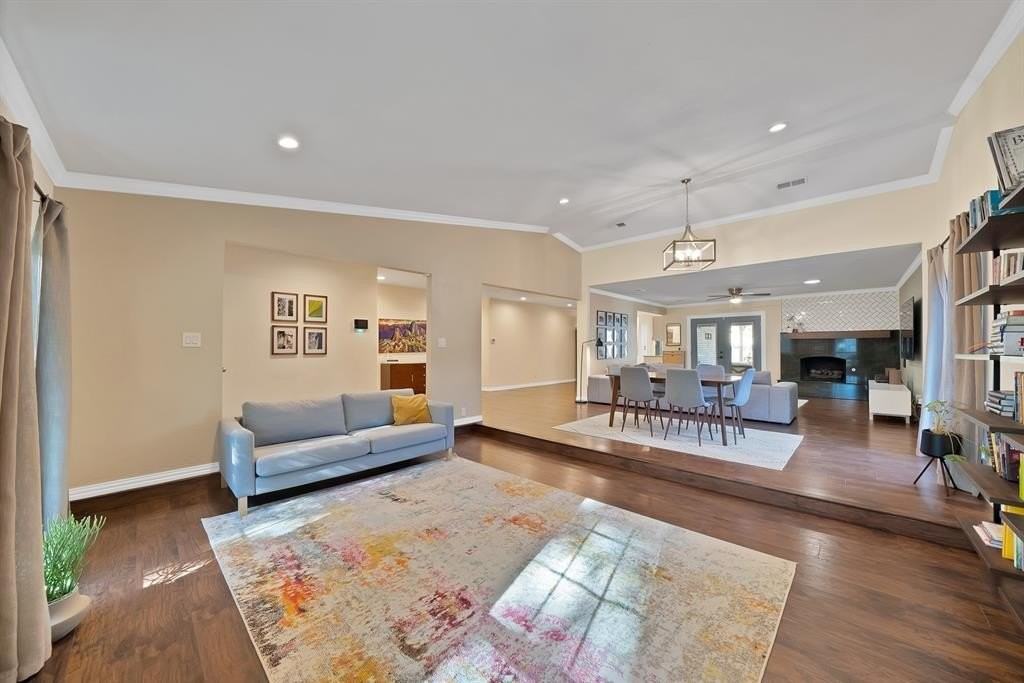 8525 Grumman Dr - Photo 7 of 39