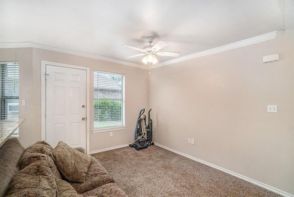 542 Mast Ct - Photo 2 of 22