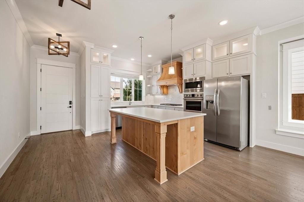 449 Jones St - Photo 3 of 30