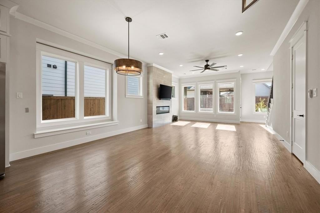 449 Jones St - Photo 6 of 30