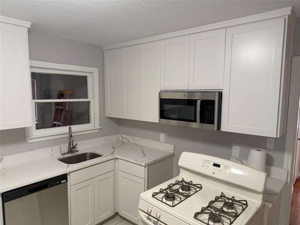 11306 Stallcup Dr - Photo 2 of 12