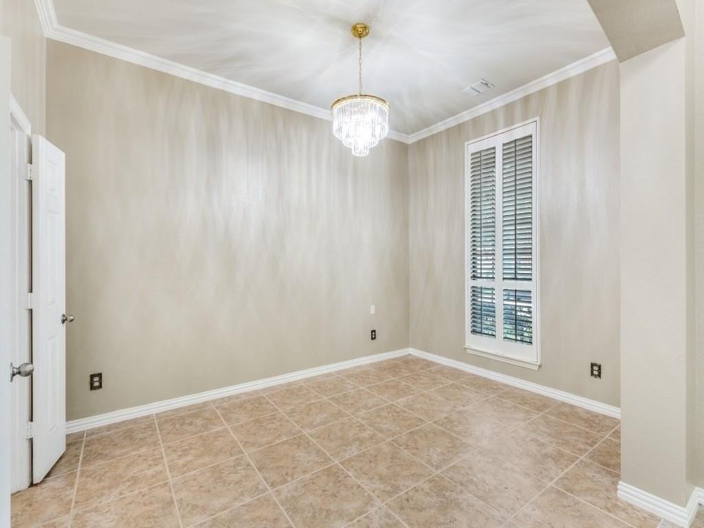 2817 Pioneer Dr - Photo 6 of 25