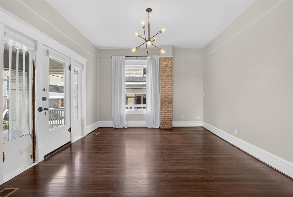 1630 Mistletoe Blvd #A - Photo 7 of 34