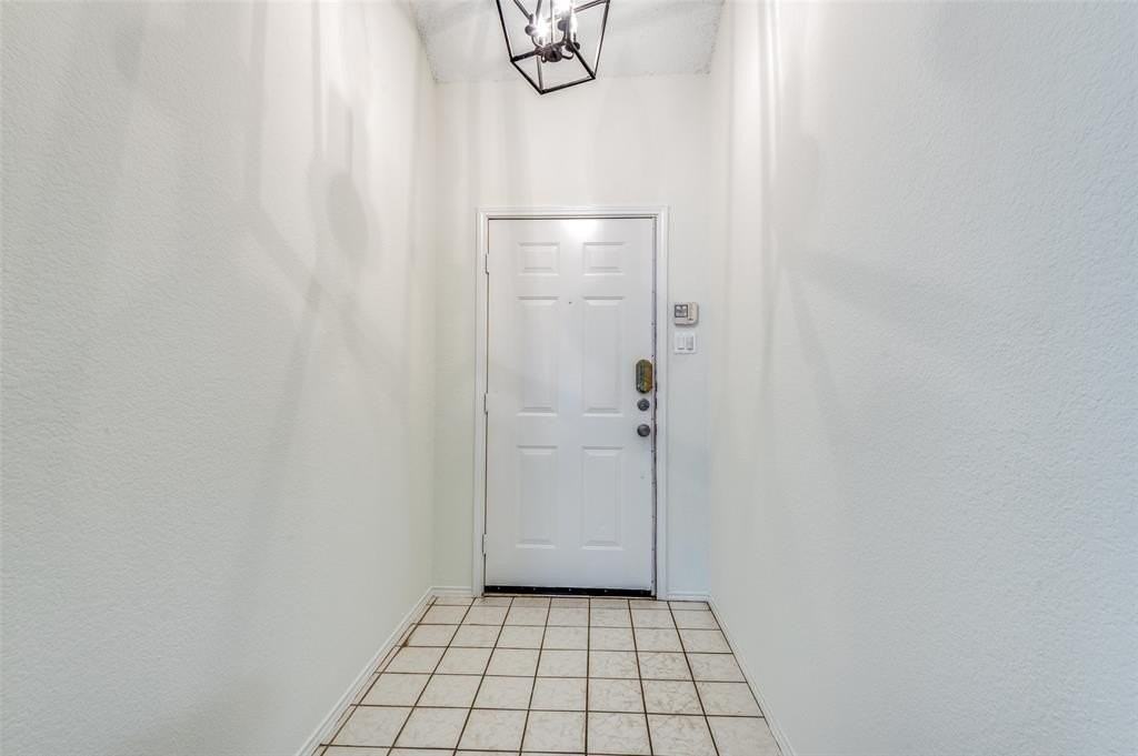 1940 Helen Ln - Photo 4 of 25