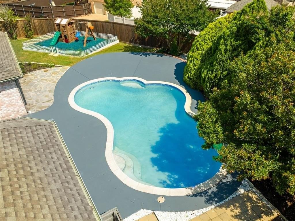 7317 Gemini Dr - Photo 5 of 33