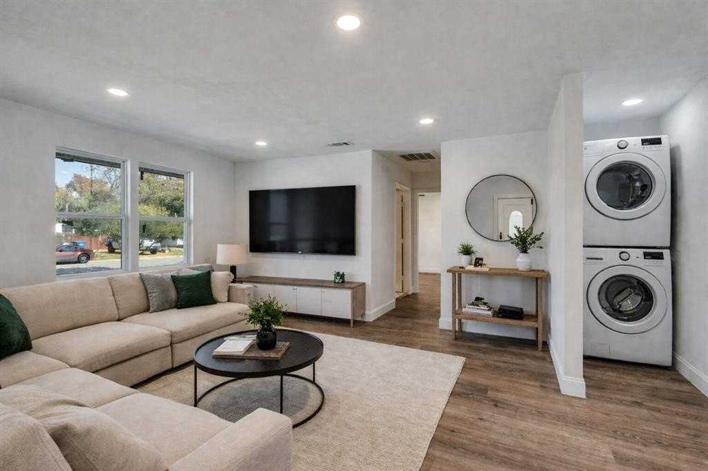 901 Woodleigh Dr - Photo 7 of 27