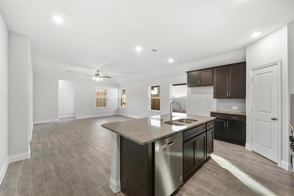 209 Portina Dr - Photo 7 of 28