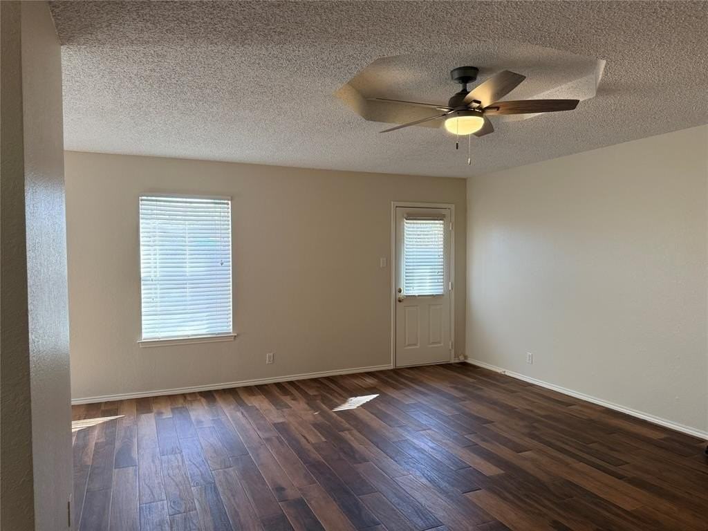 1620 May St - Photo 5 of 13