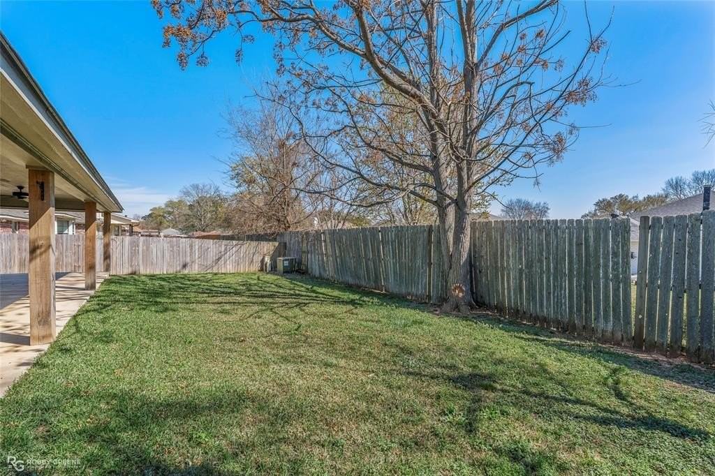 4303 Ava Ln - Photo 3 of 33