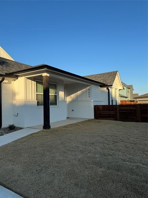 9600 Sullivan Ln - Photo 4 of 29