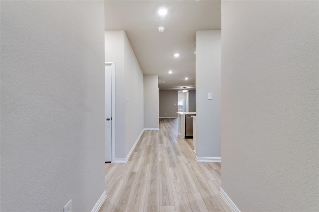 224 Olympus St - Photo 5 of 20