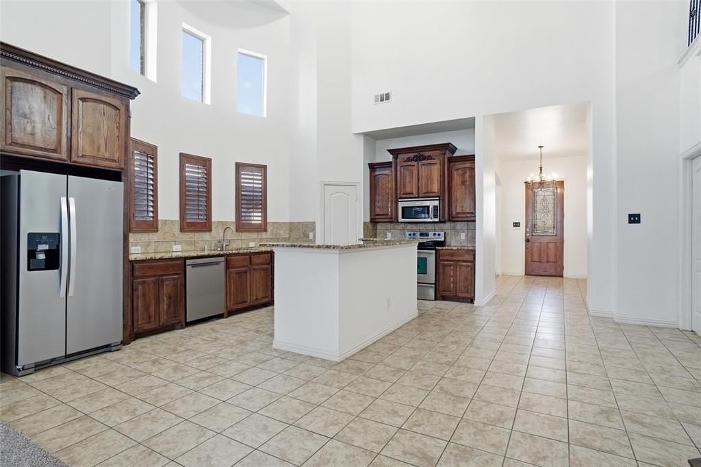 1009 Raleigh Path Rd - Photo 4 of 17