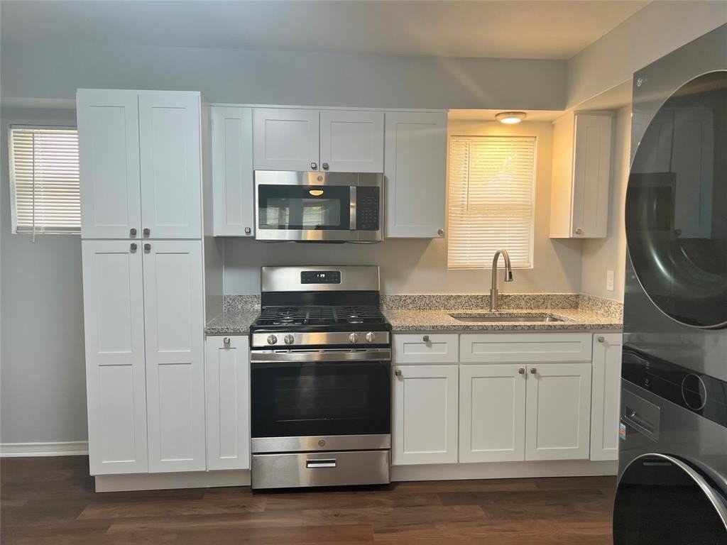 403 Perry Ave - Photo 5 of 16