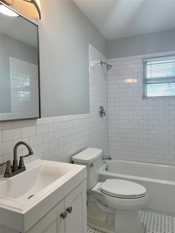 403 Perry Ave - Photo 7 of 16