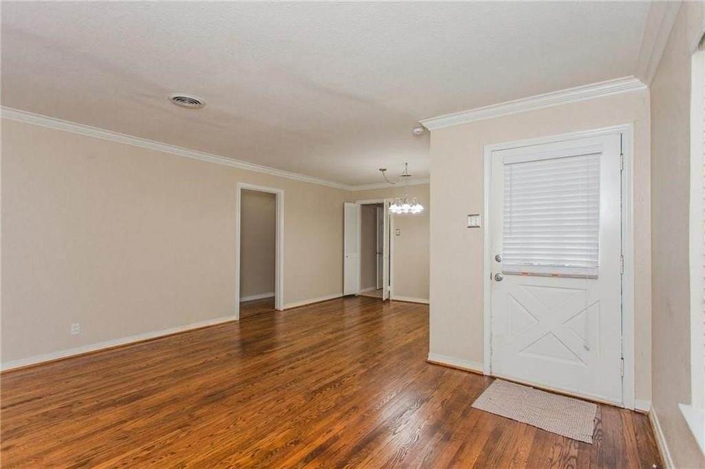 10302 Linkwood Dr - Photo 6 of 15