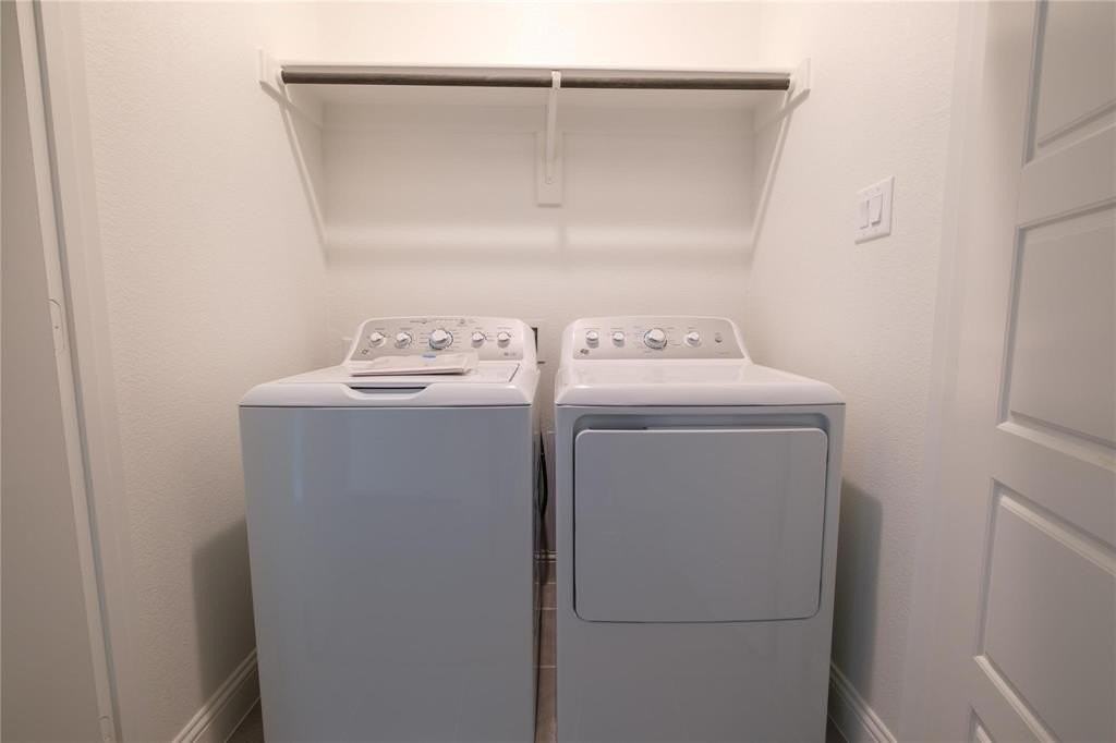 3108 Patrick St - Photo 6 of 16