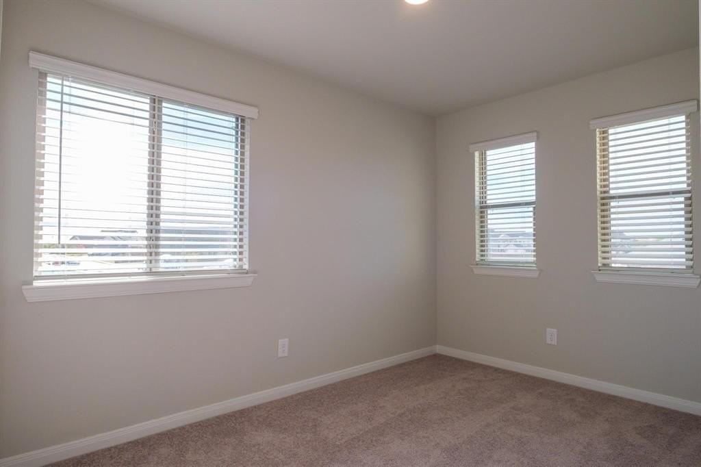 3108 Patrick St - Photo 7 of 16