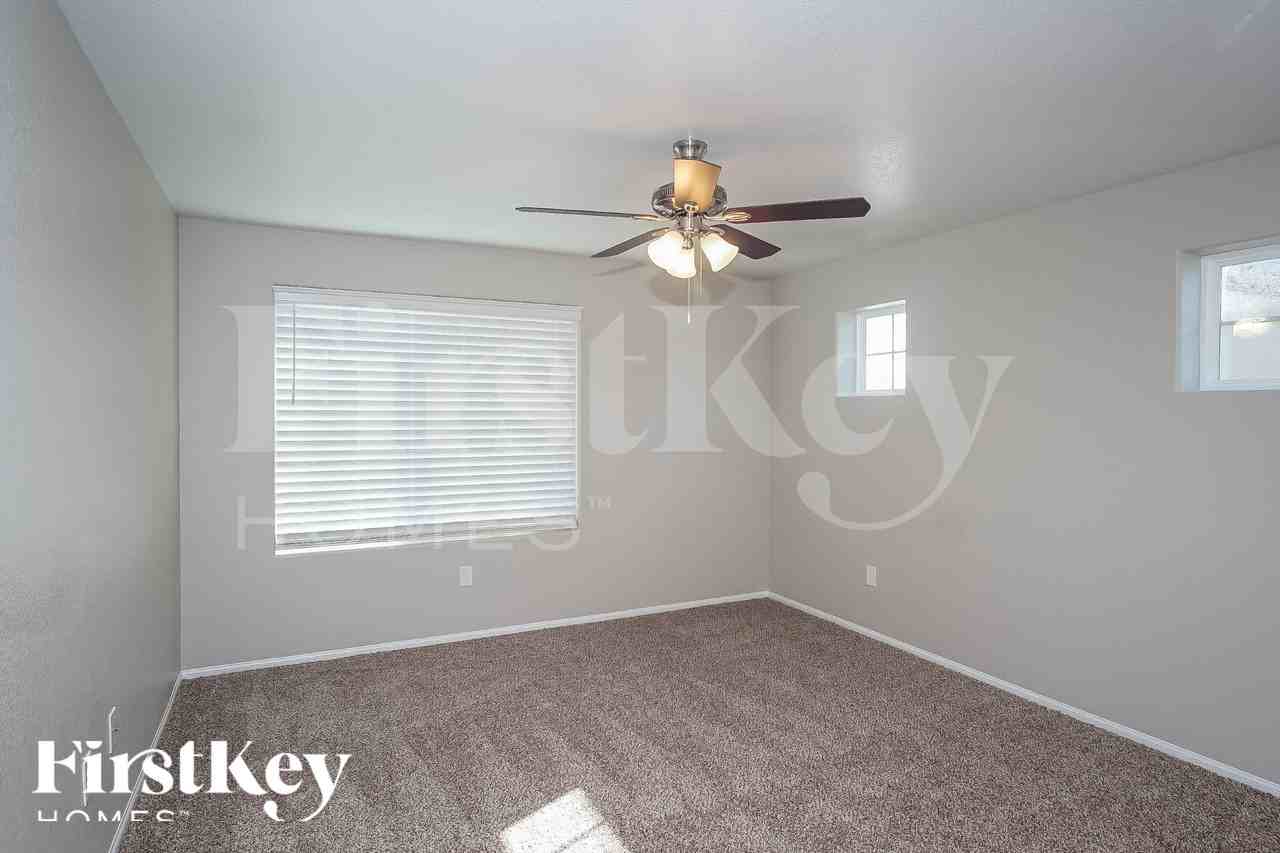 4515 Cradle Cliff St - Photo 7 of 18