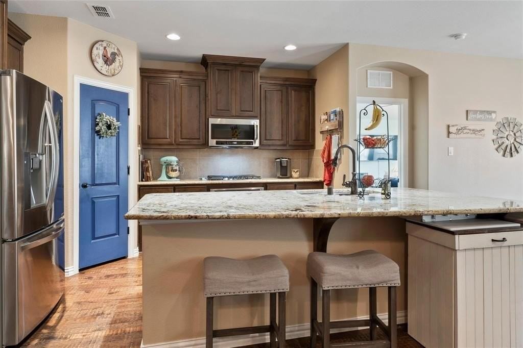 1516 Westview Ln - Photo 4 of 35