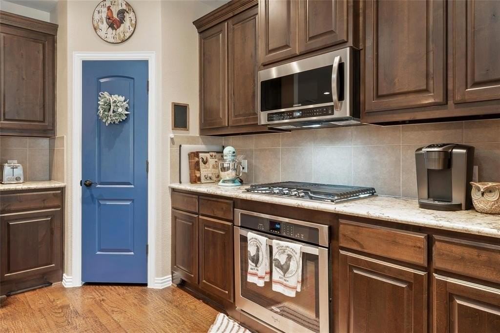 1516 Westview Ln - Photo 5 of 35