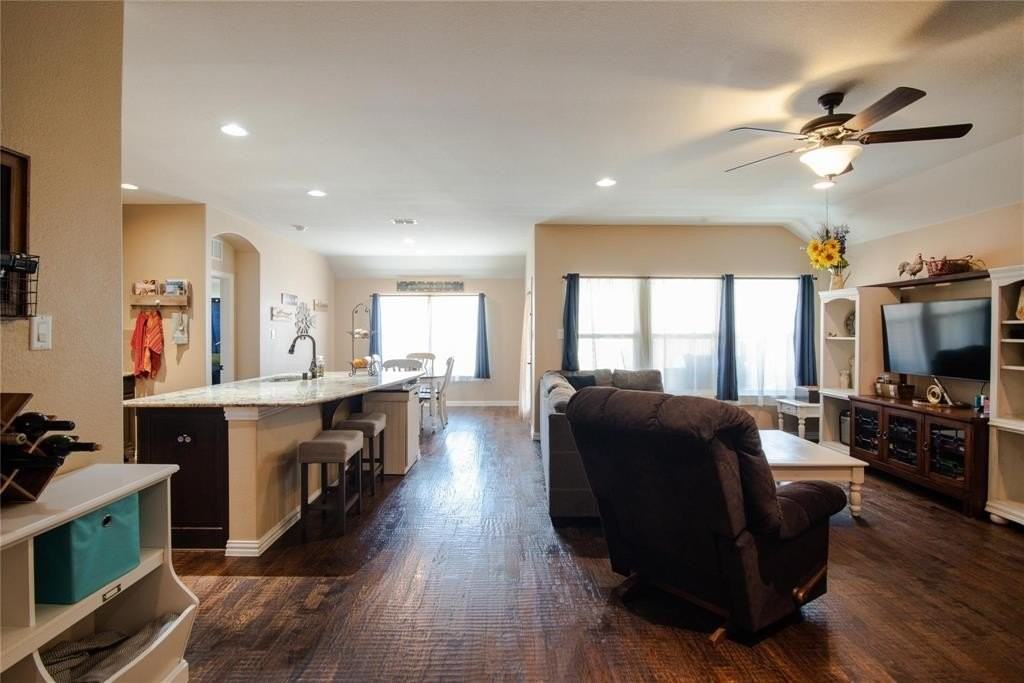 1516 Westview Ln - Photo 6 of 35