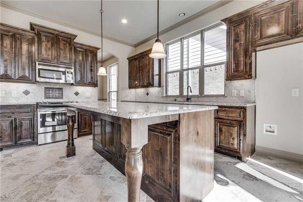 171 Charleston Ln - Photo 3 of 16