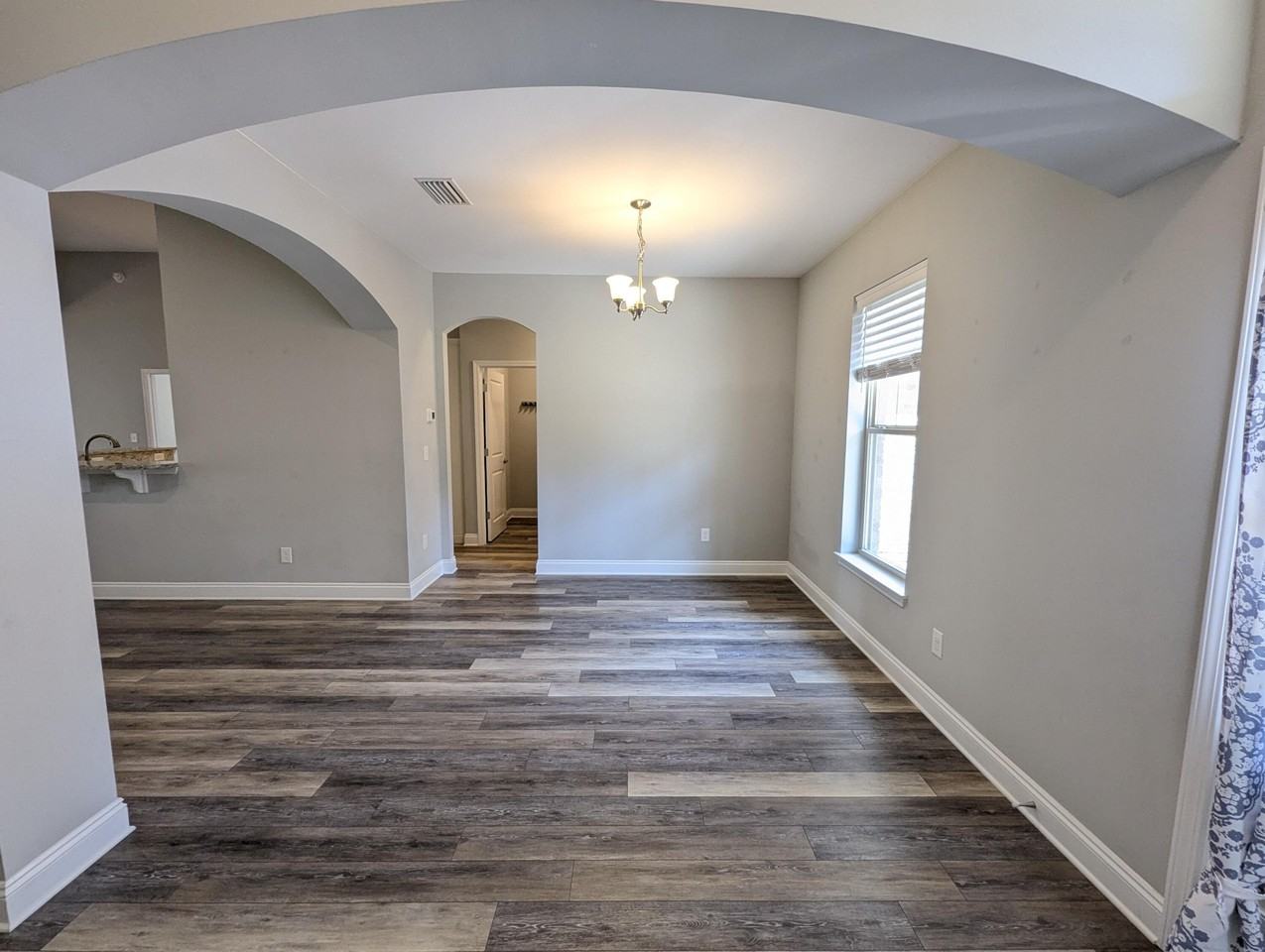 3135 Hickory St - Photo 3 of 32