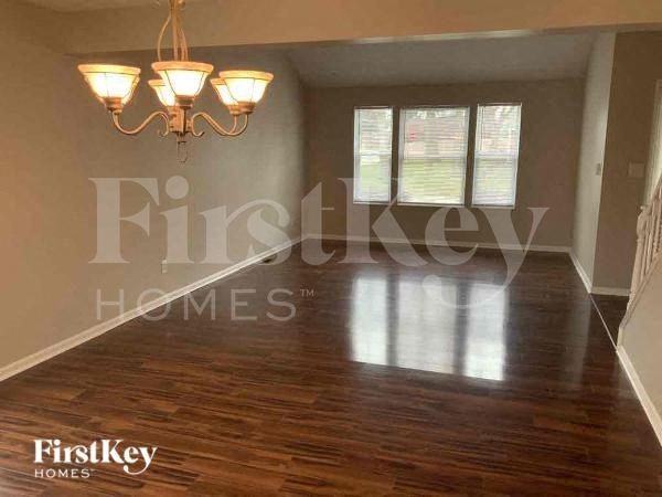 7756 Castle Ridge Ct - Photo 5 of 21